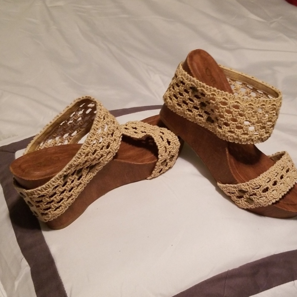 Wedge Sandal/worn twice